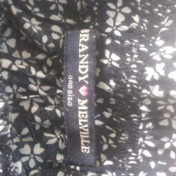 Brandy Melville floral skirt One size - Picture 3 of 3